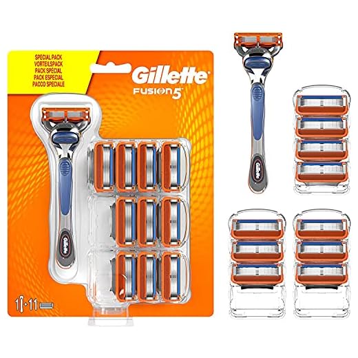 Gillette Fusion Maquinilla de Afeitar + 11 Cuchillas de Recambio, Regalos Originales para Hombre