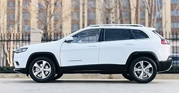 Amazon | 1/18 ジープ チェロキー CHEROKEE 2020 白 | ミニカー
