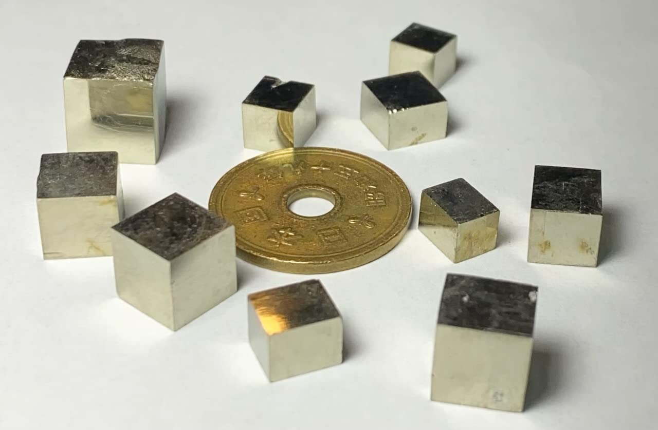 Amazon.co.jp: キズ、欠けあり 黄鉄鉱結晶 直方体 2個セット 2個で約