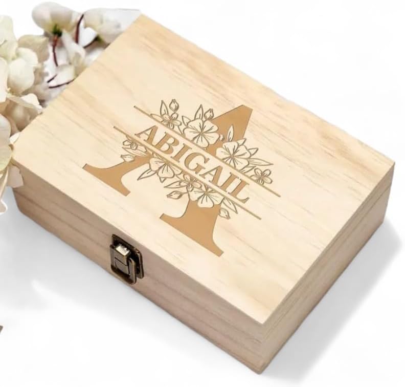 Miniatura 1 de Caja de recuerdos de madera con monograma, caja de memoria grabada con iniciales, caja de almacenamiento rústica, regalos para boda, aniversario,