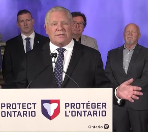 Page de couverture de Niagara Falls is Going to Become Las Vegas North