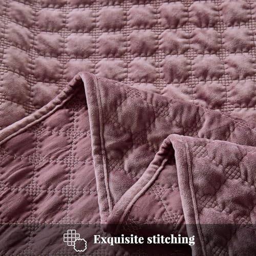 WARMDERN Velvet Quilt Queen Size, Luxury Geometric Stitch Quilt Set, Lightweight Diamond Patterned Bedspread and Coverlet, Soft Comforter for All Seasons, Purple, 90" x 96"