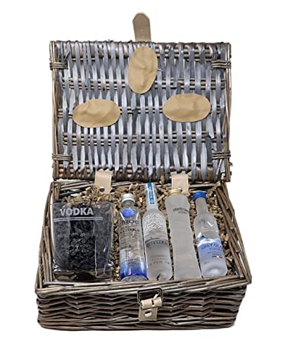 Regalo Personalised Vodka Gift Hamper with Engraved Vodka Glass