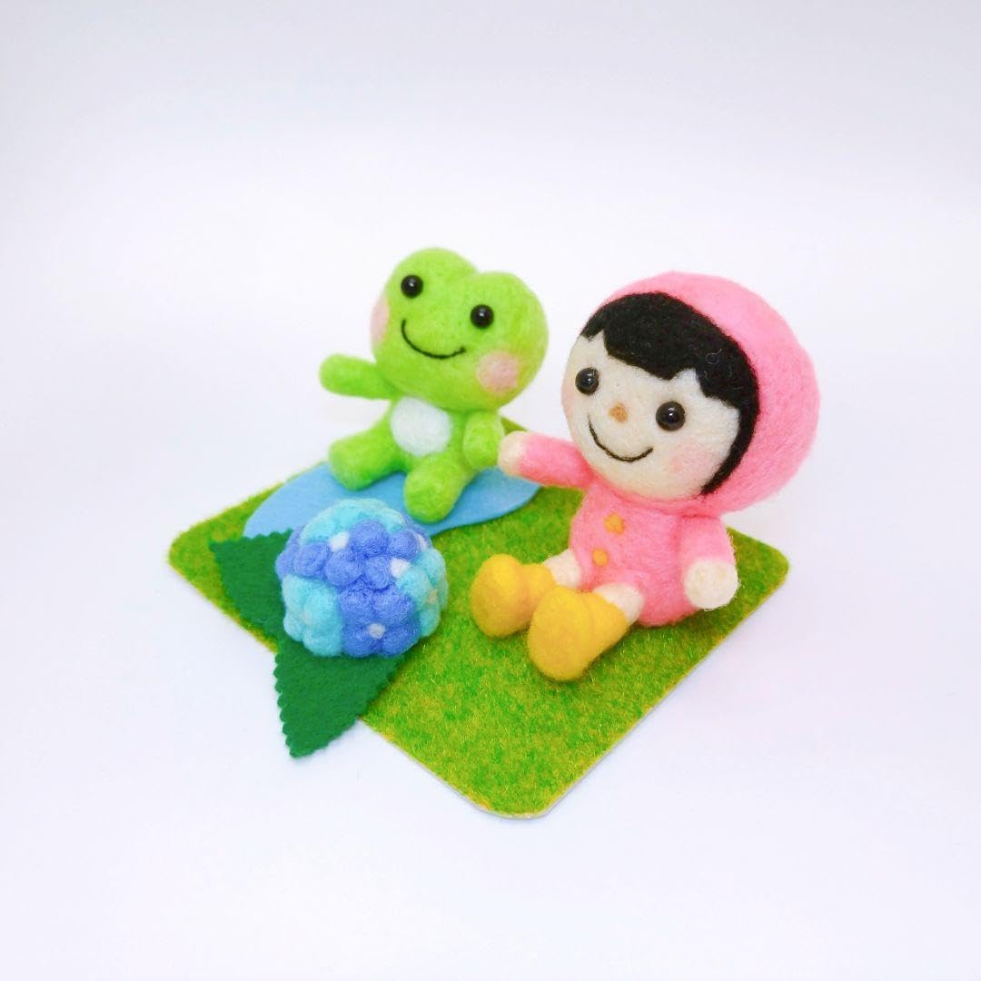 Amazon | 梅雨の飾り『レインコートの女の子カエル紫陽花』羊毛