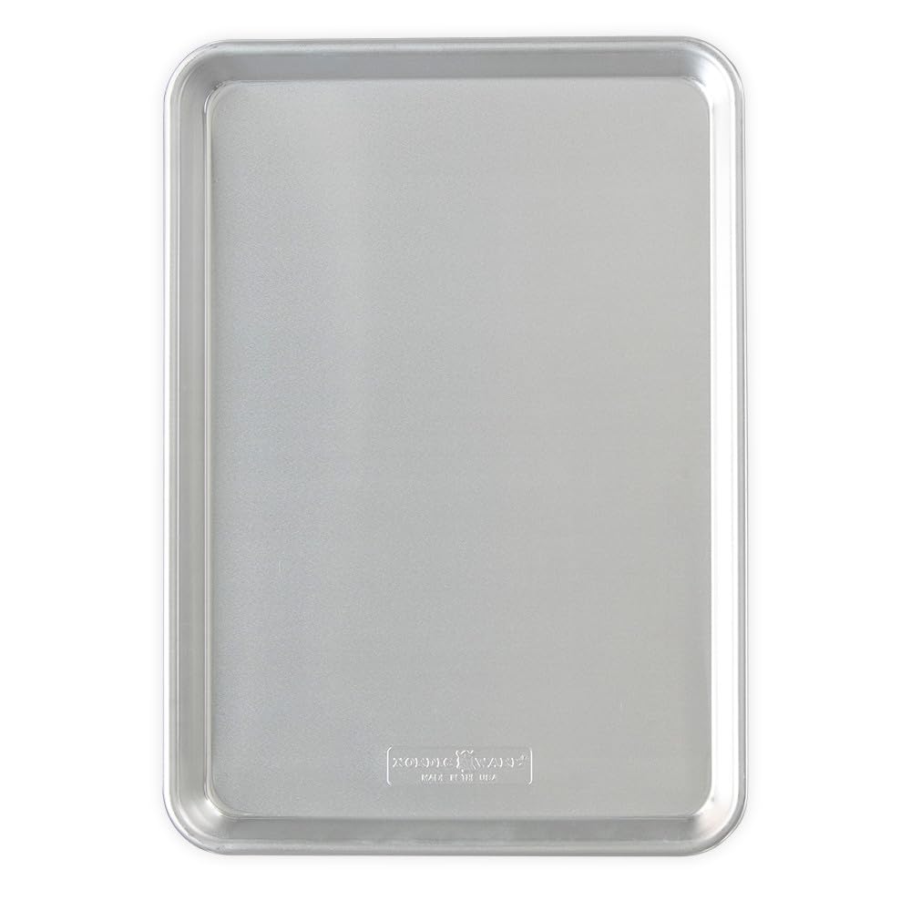 Nordic Ware Naturals Jelly Roll Pan, Rustproof Aluminium Sheet, Premium Bakeware for Baked Veggies, Muffins, Cookies and More, Made in The USA, Colour: Silver