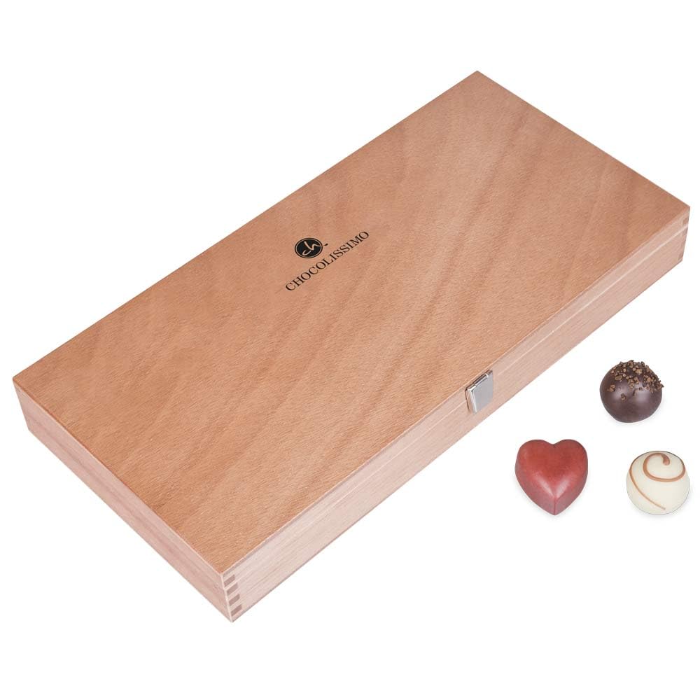 CHOCOLISSIMO - Schokoladenset mit 30 Pralinen im personalisierbaren Holzkästchen | Schokolade | Geburtstag | eigene Gravur | individuelle Gravierung | Mann | Frau | Weihnachten | Personalisierung