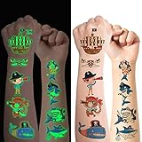 【Leuchtendes Kindertattoo】Das Kindertattoo von hat einen leuchtend Effekt, was bedeutet, dass das Tattoo an dunklen Stellen leuchten kann. Das einzigartige leuchtende Tattoo wird das Interesse der Kinder wecken. Fake-Tattoos zum Leuchten bringen wollen, legen Sie das Tattoo 1 bis 2 Minuten unter das Licht, damit das Tattoo im Dunkeln heller wird und der Glanz länger anhält.