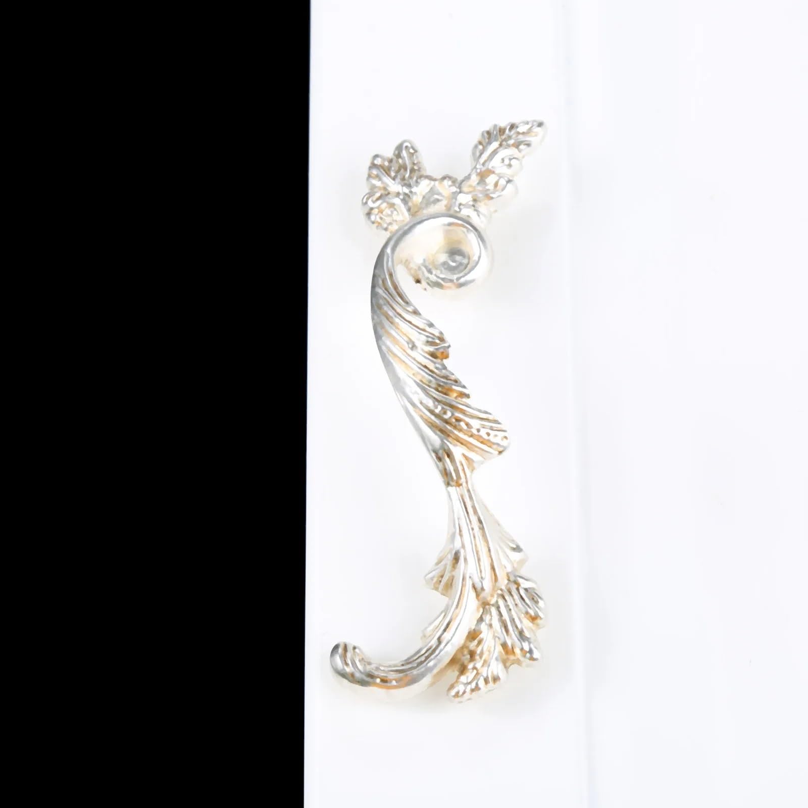 BIVOO 1pcs Antique Silver Gold Flowers Furniture Hardware Handles Pull Kitchen Cabinets Door Drawer Wardrobe Cupboard Pull Door Knobs(64MM Left)
