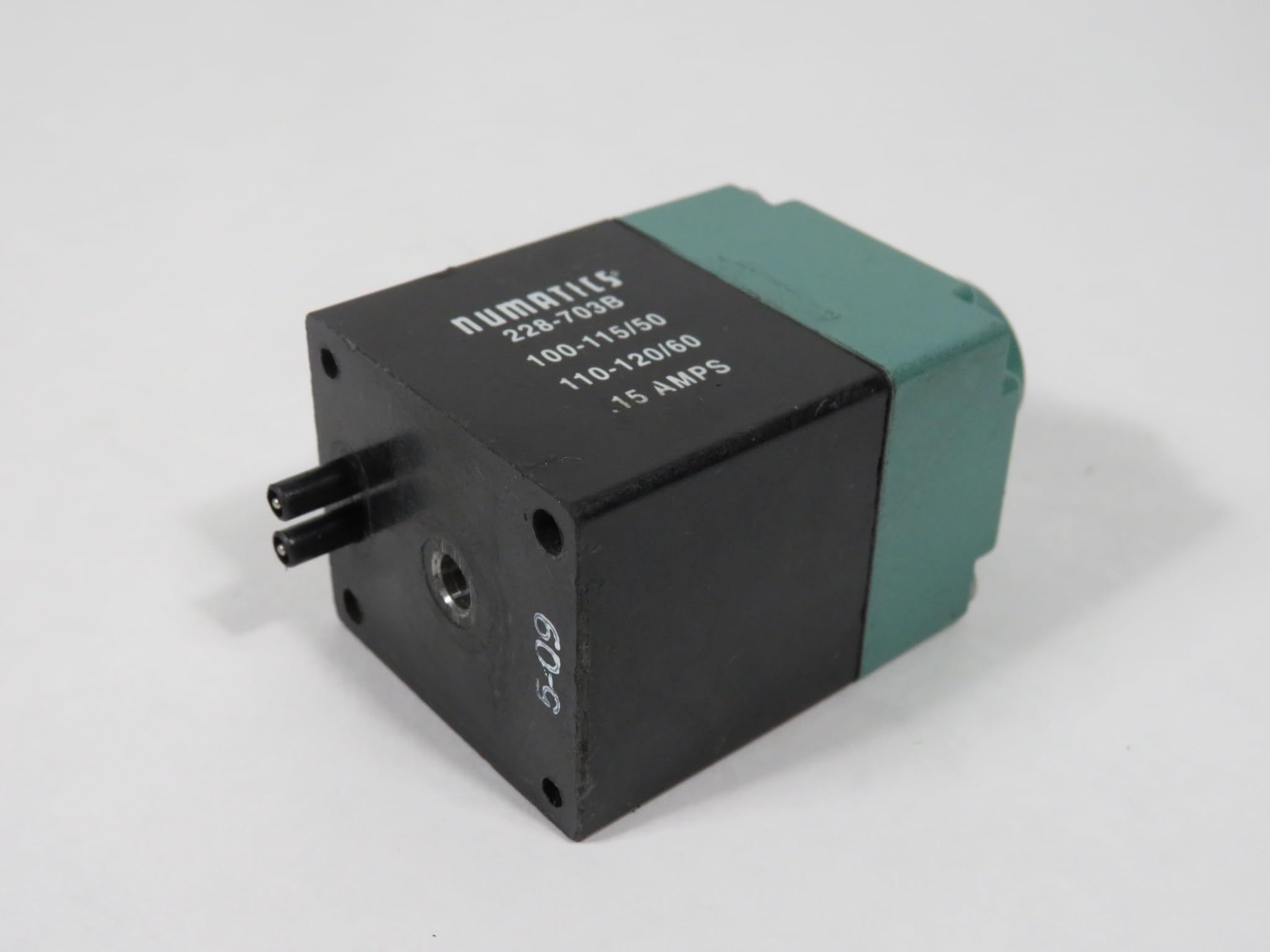 669470 - Frigidaire OEM Replacement Reversing Valve Solenoid Coil