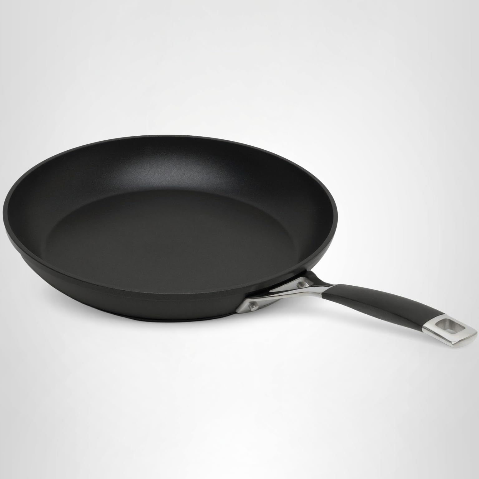 Amazon｜ル・クルーゼ(Le Creuset) TNS シャロー フライパン 22cm ガス