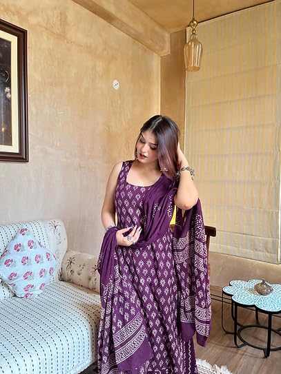 Image of Women's Rayon Slub Printed Kurti Palazzo Set with Chanderi Cotton Dupatta, Sleeveless Round Neck Ethnic Kurta Set with Cotton Inner, Stylish Printed Kurti Set for Festive,