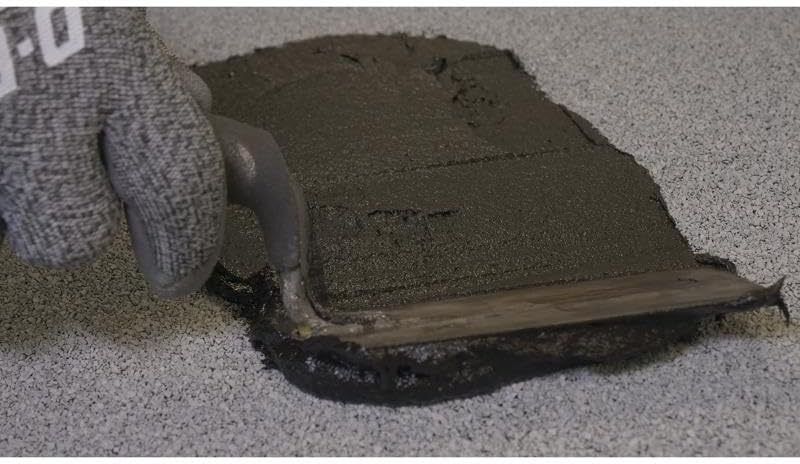 Rust-Oleum 301899 Black Roofing Plastic Roof Cement, .9 Gal