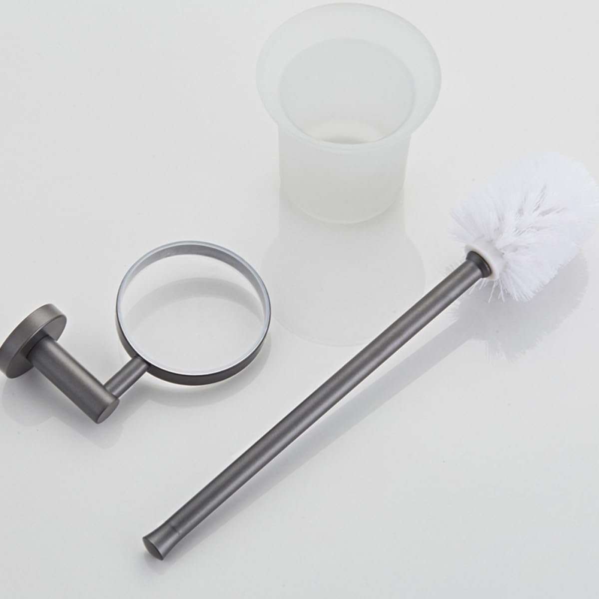 Cepillo de Inodoro y Mango de Cobre Montado en Pared con Base de Mate Diseño Simple y Resistente para Limpieza Óptima del Baño
