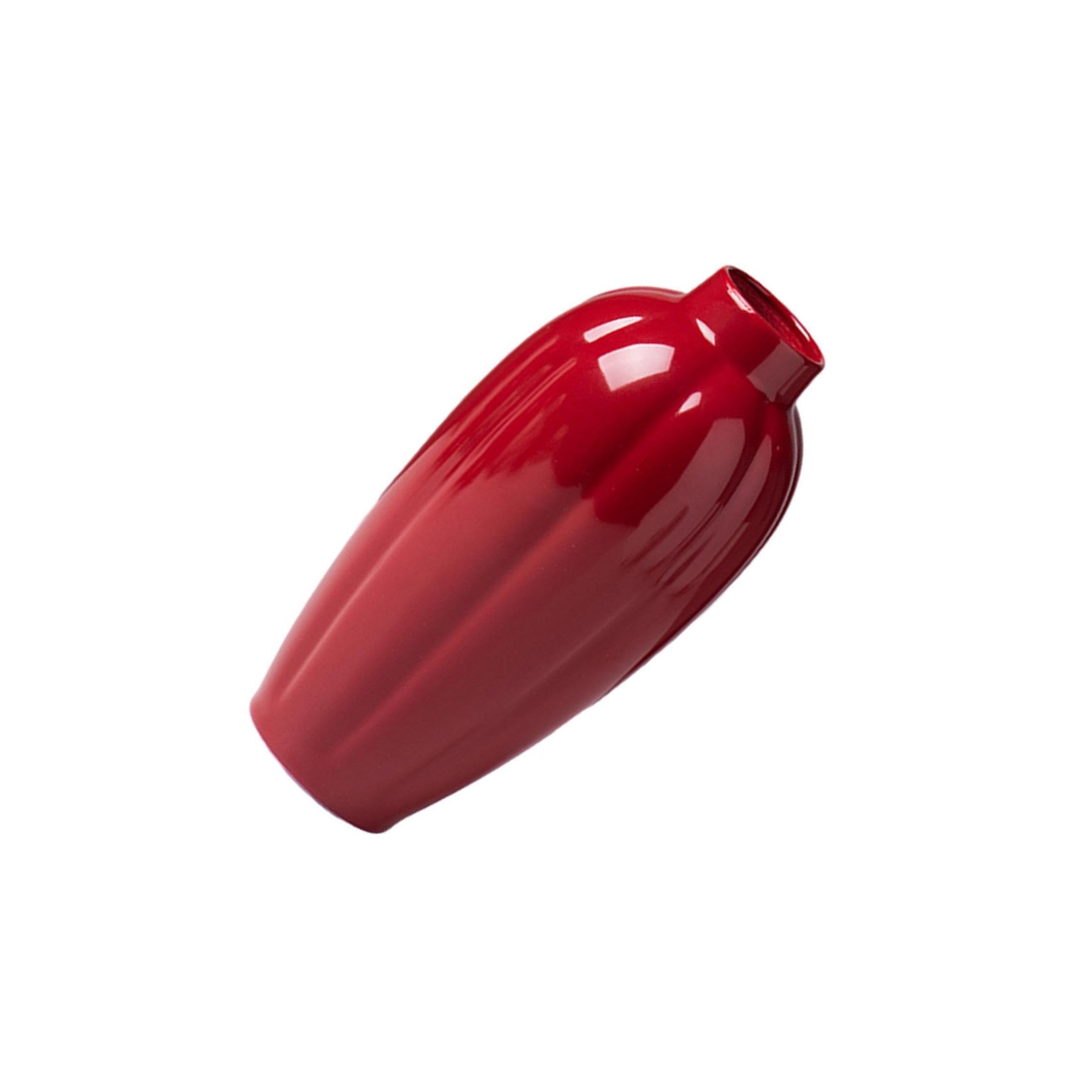Jarrón de cerámica rojo de diseño único y acabado artesanal para salones exclusivos