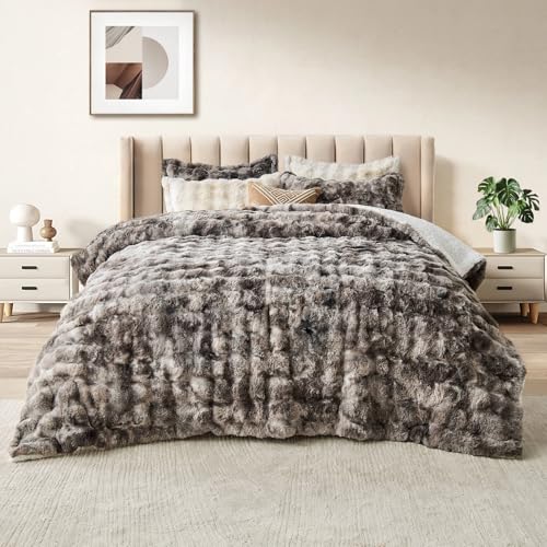 DAICO 3 Pieces Fluffy Faux Rabbit Fur Comforter Set King Size Tie Dyed Grey Plush Fuzzy Bubble Comforter Bedding Set Warm Cozy Bedding Comforter Sets for Winter, 1 Comforter and 2 Pillowcases