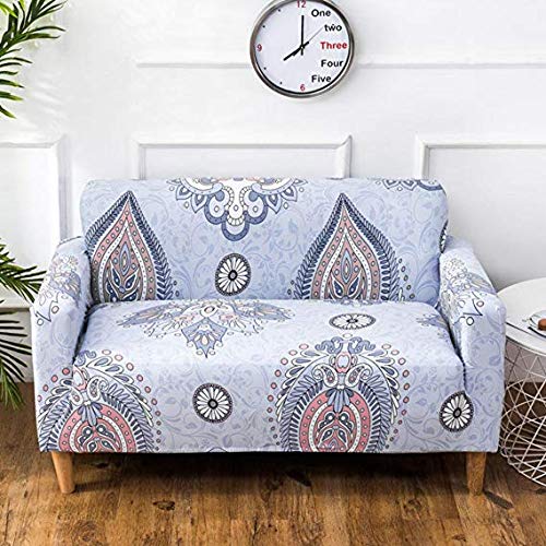 Housse de canapé imprimé floral pour un salon scandinave chaleureux et propre