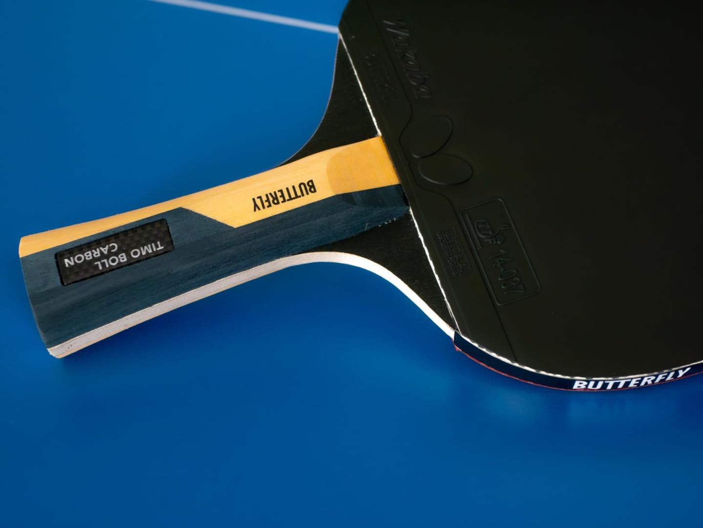 Butterfly Dimitrij Ovtcharov Black tafeltennisbatje | Eva-technologie | ITTF gecertificeerde Wakaba vloerbedekking 2,1 mm spons | technische speler