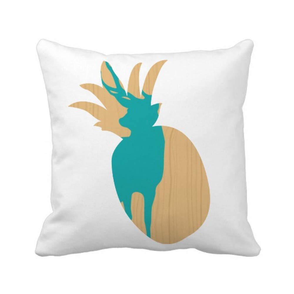 Coussin carré cerf bleu idéal pour rénover vos vieux coussins avec style DIY