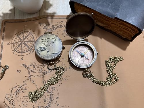 Brújula de latón grabada con estuche de cuero miniatura 7