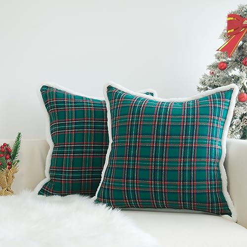 JOJUSIS Paquete de 2 fundas de cojín de Navidad a cuadros escoceses con borde de piel para sofá, dormitorio, color verde, 18 x 18 pulgadas