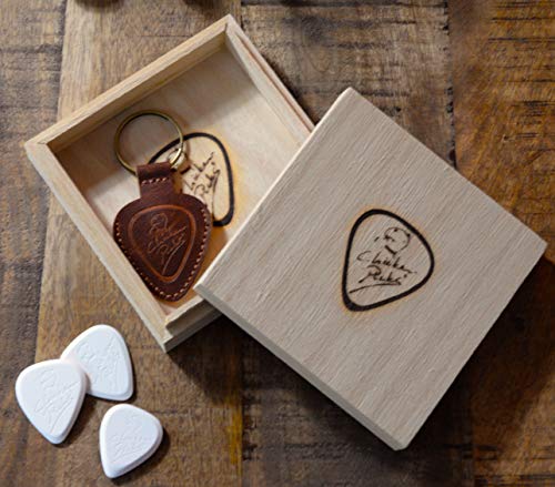 Boîte en bois de luxe avec 3 médiators + pochette faite à la main - Les Beatles, Paul McCartney, John Lennon, RIngo Starr, George Harrison Boîte en bois de luxe avec 3 médiators + pochette faite à la main