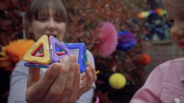 Desire Deluxe Mattoncini Magnetici Città Con Gru E Strada – Giocattolo STEM Per Bambini 3+ Anni – Set Costruzioni - 3