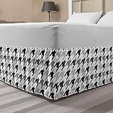 Lunarable Houndstooth Elastic Bed Skirt, Greyscale Design Repetitive Classic Motif on Plain Backdrop, Wrap Around Fabric Bedskirt Dust Ruffle for Bedroom, King, Pale Grey
