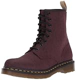 Fabricado con suave pulido, un clásico cuero Dr. Martens que es duradero con un acabado suave pulido para un alto brillo.