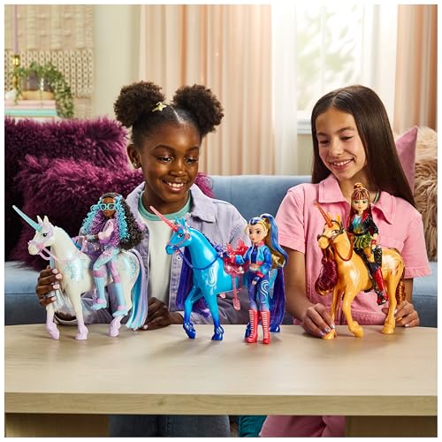 Unicorn Academy, Poupée Layla Power of Friendship avec Livre et 5 Accessoires, 24 cm, poupées et Licornes pour Filles à partir de 4 Ans
