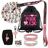 Le paquet comprend 1 pochette à cordon, autocollant 40 pièces, 2 bracelet, 1 cordon, 1 porte-clés et 1 support de bague de téléphone.