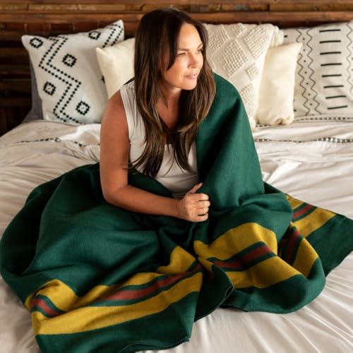Image of Arcturus Rainier Wool Blanket - Warm, Heavy, Washable, Bed Blanket | Great for Home & Camping (Fort Vancouver, King)