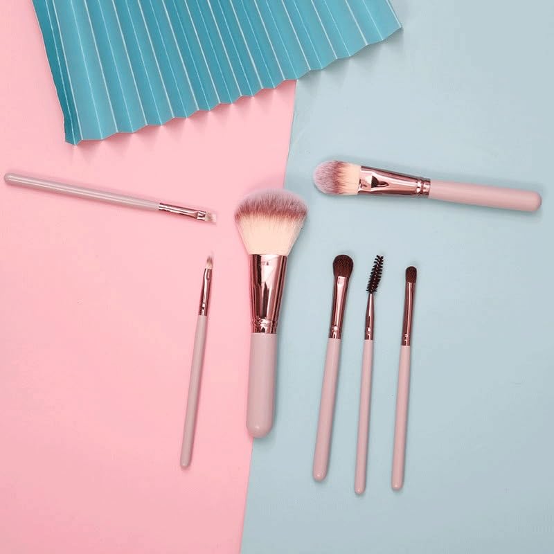 Set de 7 brochas de maquillaje esenciales para aplicar base y definir tu mirada cada día 5