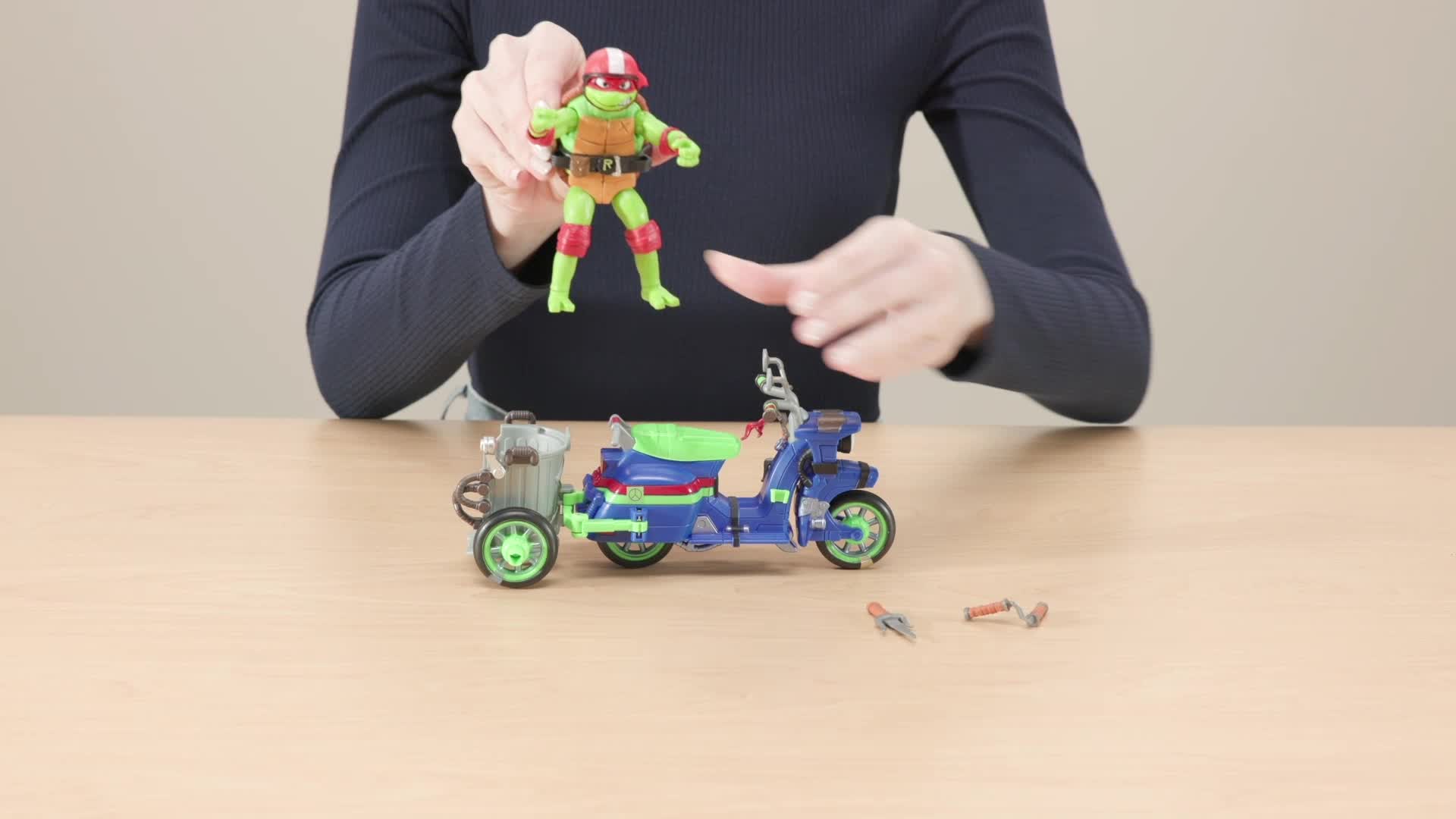 Teenage Mutant Ninja Turtles - Turtle Cycle W/Sidecar & Figure