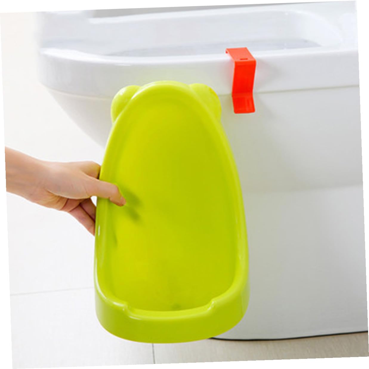 Creative Hanging Urinal Potty for Boys PP Material Space-Saving Boy Training Toilet with Cartoon Design Fun Standing Pee Trainer