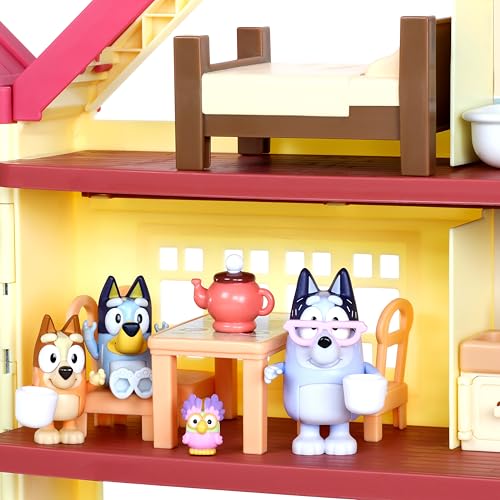 Bluey EXCLUSIVE Ultimate Lights and Sounds Playhouse and Toy Box, 29 Accessories, 4 Characters – Bluey, Bingo,Chattermax and Nana, 50 Sounds and Phrases featuring moving Dance Floor and Lights - Image 5