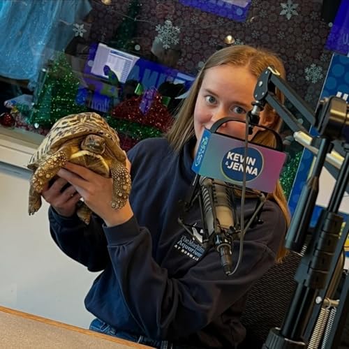 Kevin and Jenna: Celebrate the Holidays at the Maritime Aquarium!