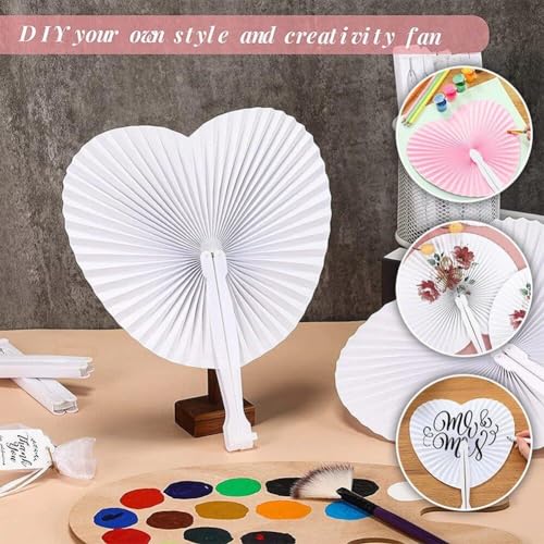 Fan pliant en papier blanc en forme de cœur à offrir aux invités de baptême