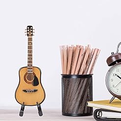 Guitares Miniatures Axman, Affichage Mini Ornements Artisanat Maison Décorations De Gâteau De Guitare Décor (10cm) Modèle De Guitare Miniature En Bois (10CM) - Les Beatles, Paul McCartney, John Lennon, RIngo Starr, George Harrison Guitares Miniatures Axman, Affichage Mini Ornements Artisanat Maison Décorations De Gâteau De Guitare Décor (10cm) Modèle De Guitare Miniature En Bois (10CM) – Image 6