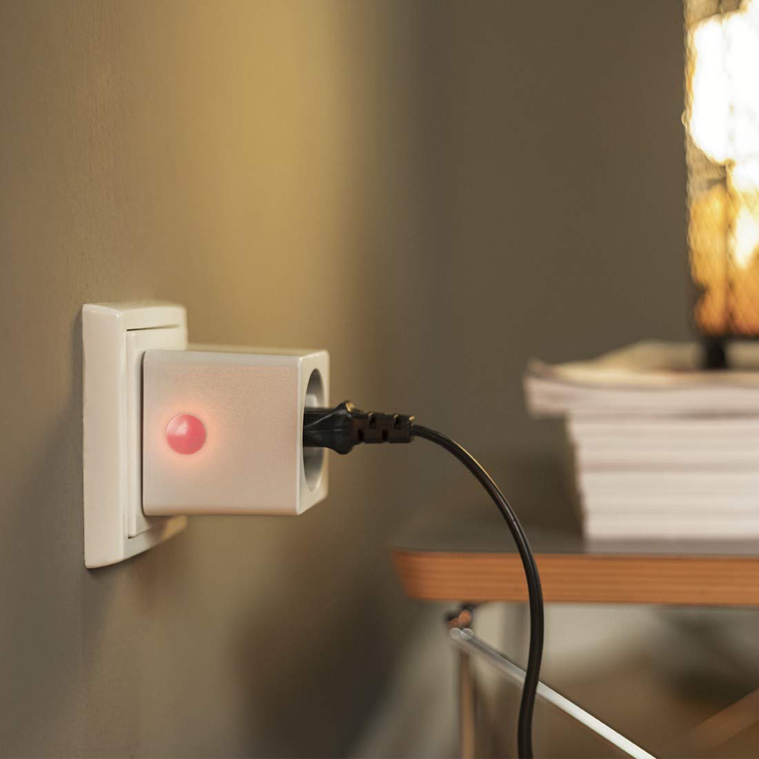 Hama gniazdo sterowane (działa z WiFi, z pomiaremzużycia energii, prąd 16A, 3680W, kompatybilne z Amazon Alexa, Google Assistant, iOS i Android) białe