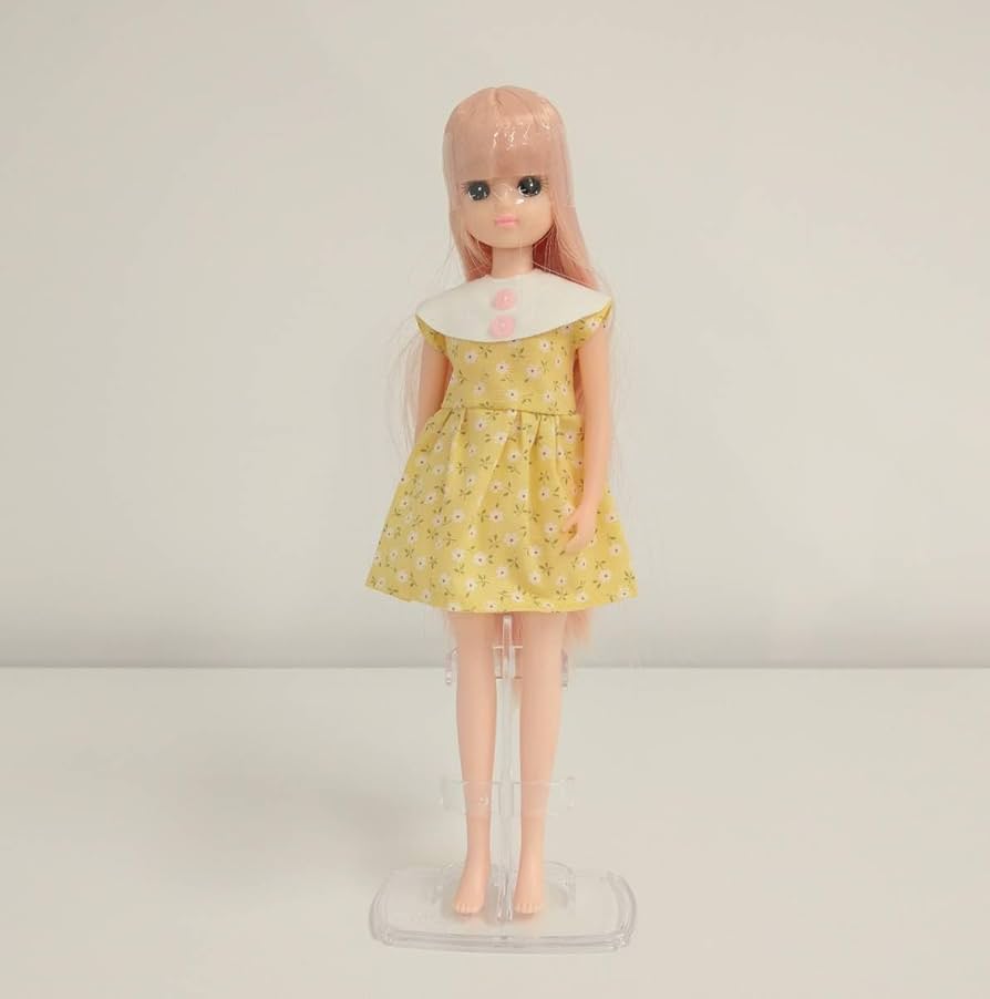 リカちゃん　洋服　yellow❤︎チェックシャツ　ハンドメイド yellow💛 三宮ちゃんお顔が天才🥺✨ #リカちゃん #リカちゃん