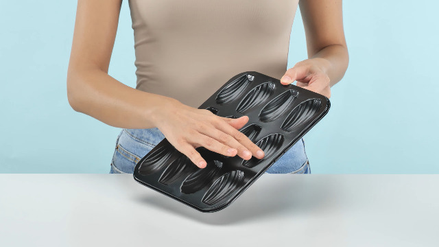Ibili Stampo Antiaderente Per Moka 12x17 Cm – Base Aggiuntiva Inclusa, Perfetto Per Forno E Lavastoviglie