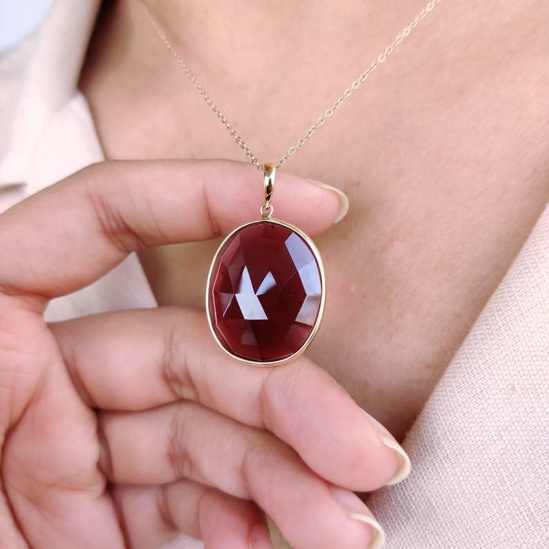 Collier ovale en argent 925 et pendentif grenat rouge facetté 24x21mm