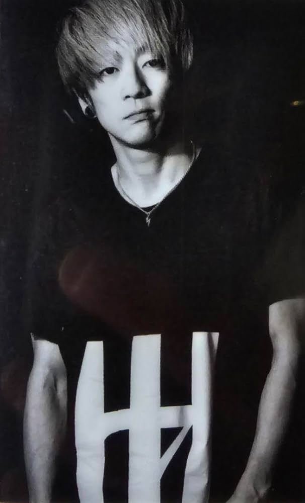 Amazon.co.jp: UVERworld 彰 AKIRA アキラ 生誕グッズ 限定