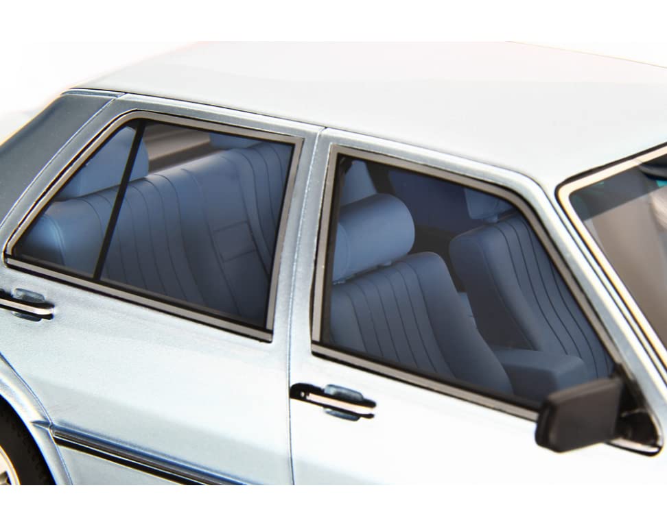 MODEL Lancia Thema 2.0 i.e. Turbo 1984 Grigio Metallizato Modellino Auto Esclusivamente per Collezionisti