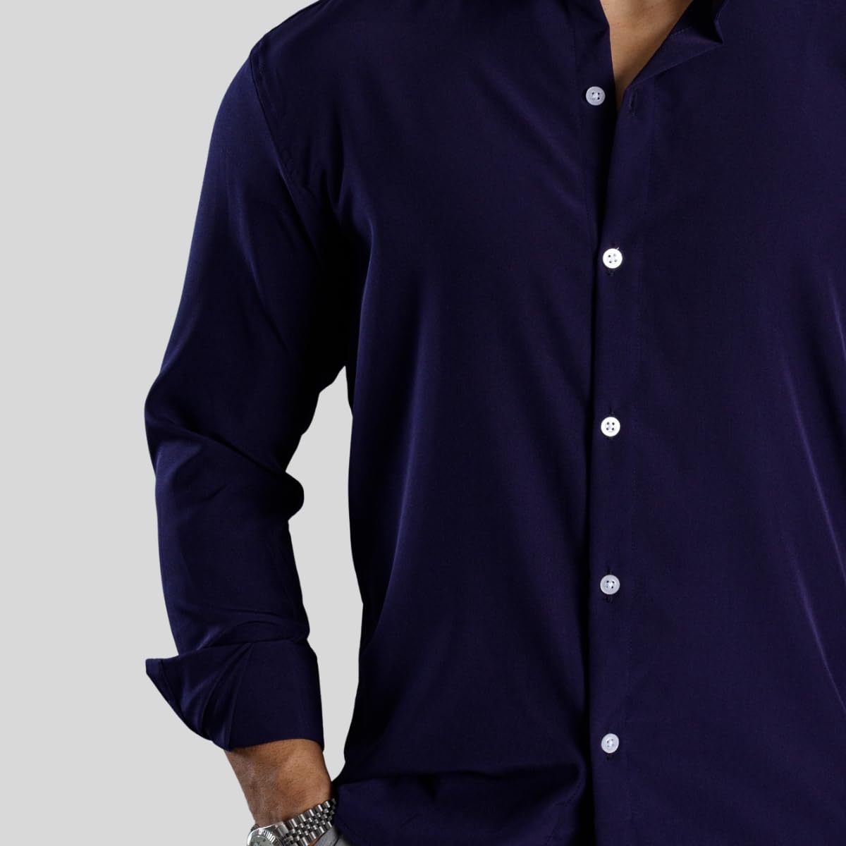 Kit 2 Camisas Sociais Masculinas, Manga Longa, Slim Fit, Tecido Premium, para Trabalho e Casual em promoção! Veja a oferta e mais achadinhos de Camisas 3 Hoje é o melhor dia para comprar Kit 2 Camisas Sociais Masculinas, Manga Longa, Slim Fit, Tecido Premium, para Trabalho e Casual com aquele preço maroto! Promoção! Aproveite a oferta! 3