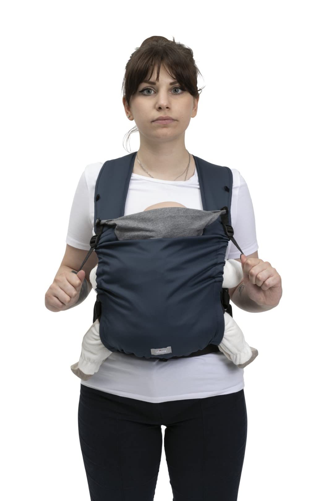Chicco Skin Fit, Mochila Porta Bebé Ergonómica, Mochila Porteo Infantes de 0 Meses a 9 kg, Ajustable, Marsupio Infantes, Seguro para la Cadera del Bebé, Tirantes Cruzados y Acolchados, Capota, Azul