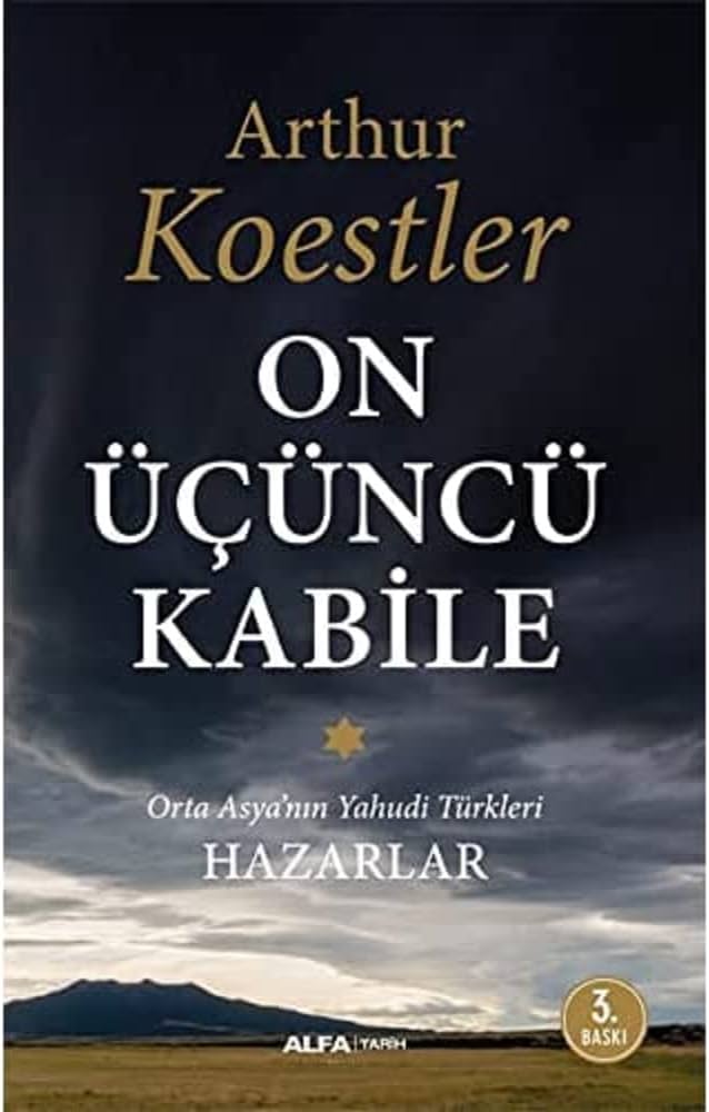 Mushukdagi qora cumning yaqindan Gorizontal barda yalangoch qizlar