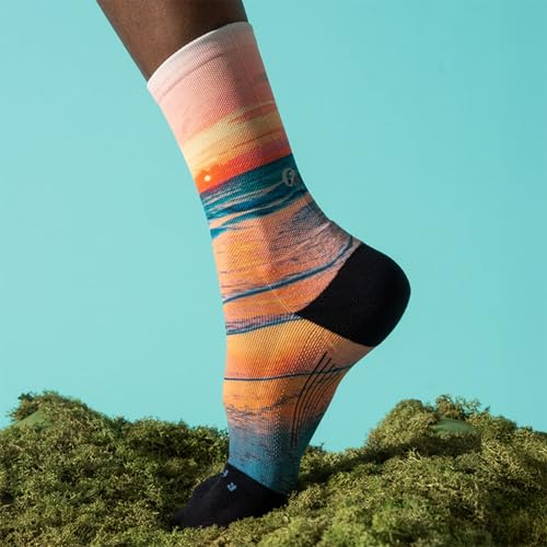 Image of Feetures Elite Ultra Light Cushion Mini Crew Sock - Sport Sock with Targeted Compression