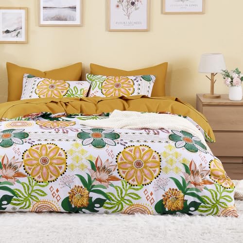 Wake In Cloud - Boho Comforter Set, Floral Farmhouse Botanical Western Style with Colorful Flowers and Tropical Leaves, Soft Lightweight Bedding, 3 Pieces, Amber Gold, Queen Size