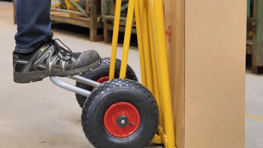 Svelt Carrello Portapacchi Professionale 250 kg con Pedale Easylift Brevettato e Maniglie Ergonomiche | Acciaio Verniciato | Pedana Ribaltabile Maggiorata | Ruote Pneumatiche